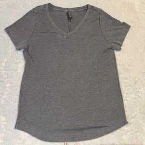 Torrid Heather Gray V-Neck Short Sleeve Tee